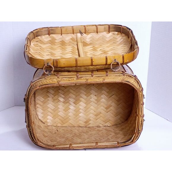 Vintage Asian Chinoiserie Herringbone Woven Ratan Wicker Lidded Basket 1960’s - Picture 12 of 12